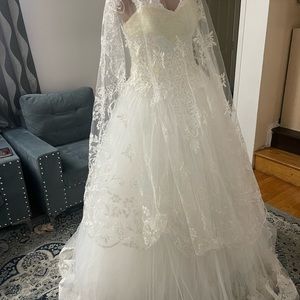 Wedding dress